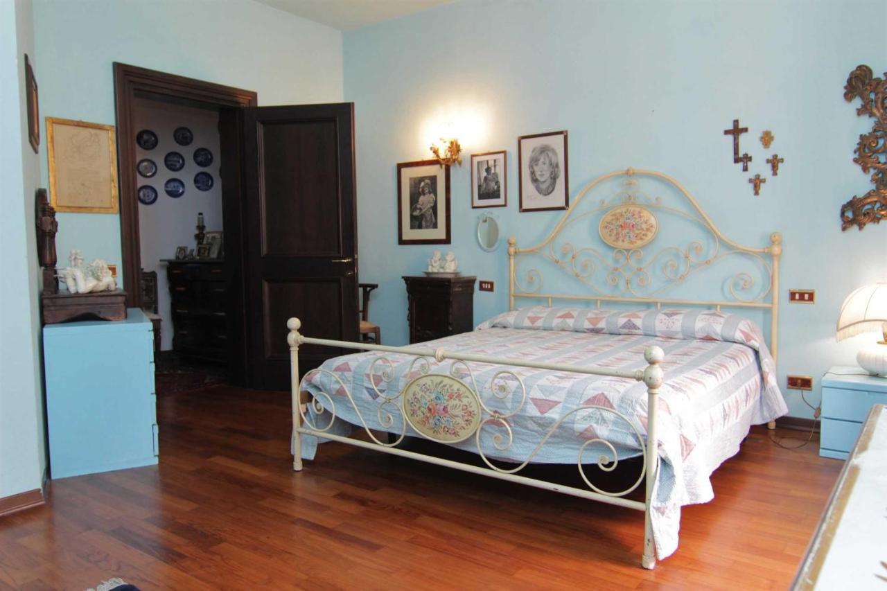 L'Arrocco Bed And Breakfast 마리나 디 카라라 외부 사진